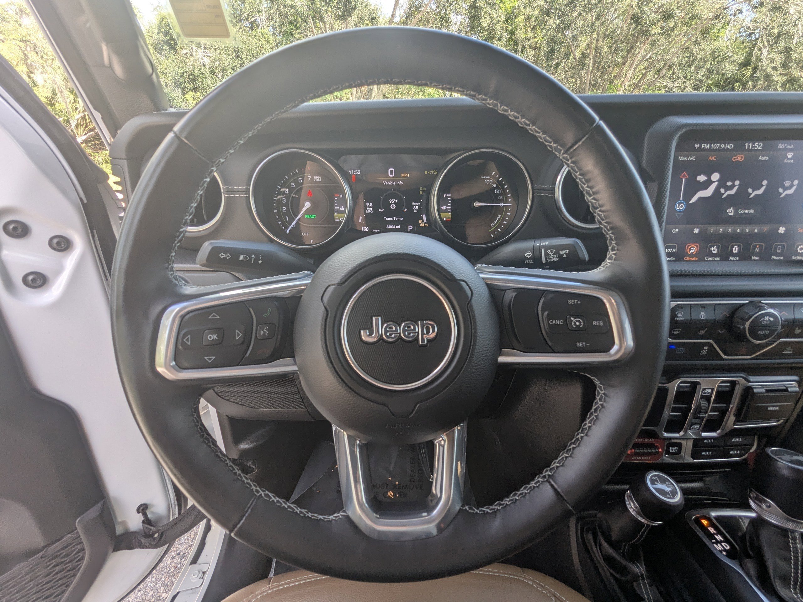 2022 Jeep Wrangler 4xe Unlimited Rubicon photo 35