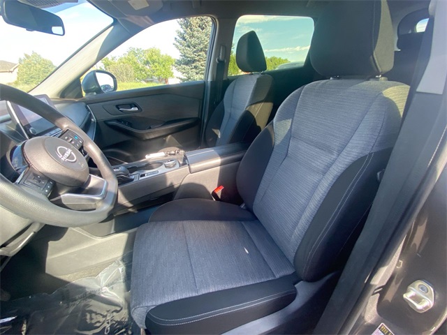 2023 Nissan Rogue SV photo 2