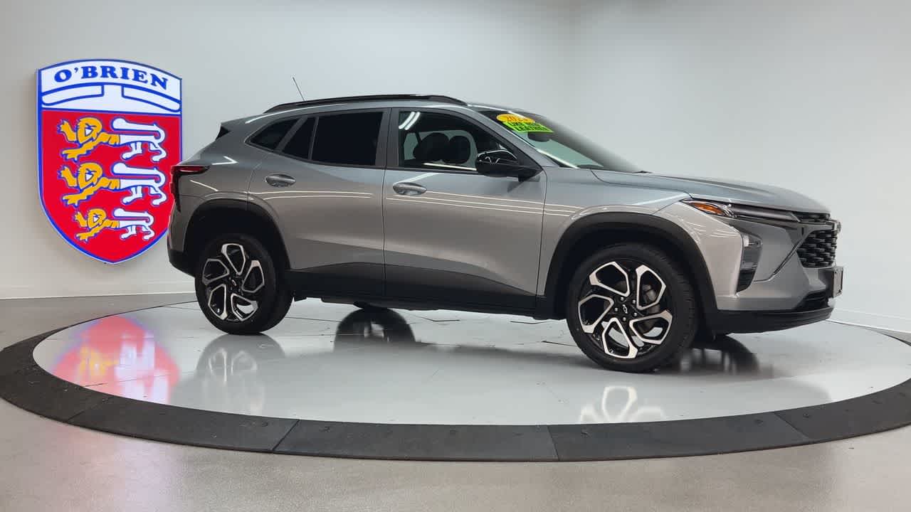 2024 Chevrolet Trax photo 3