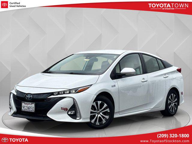 2022 Toyota Prius Prime Limited's photo