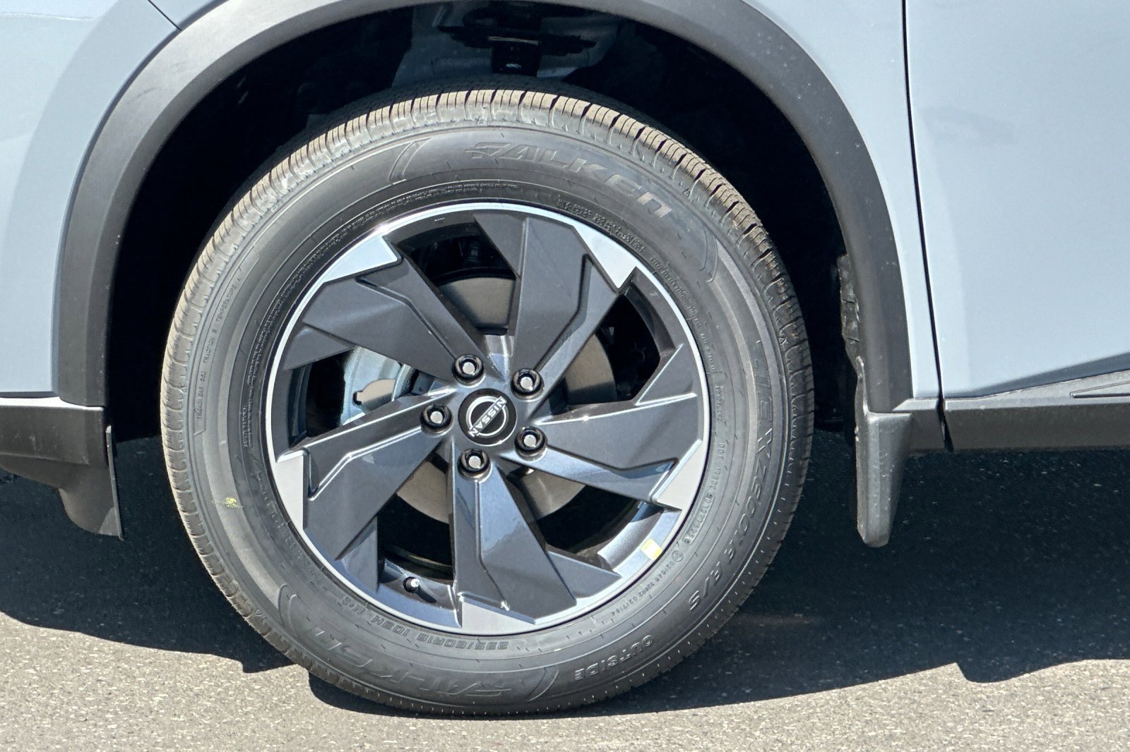 2026 Nissan Rogue SV photo 25
