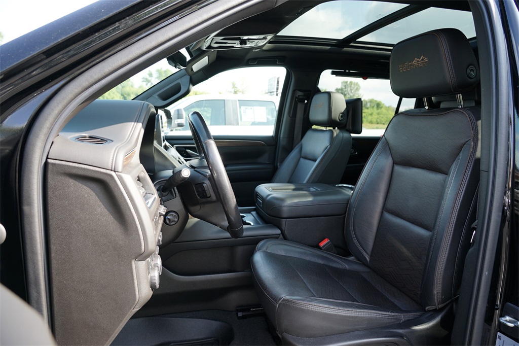 2021 Chevrolet Suburban High Country photo 12