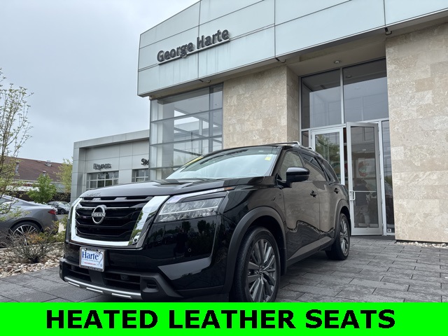 2024 Nissan Pathfinder SL photo 3