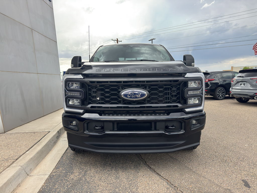 2024 Ford F-250 XLT photo 3