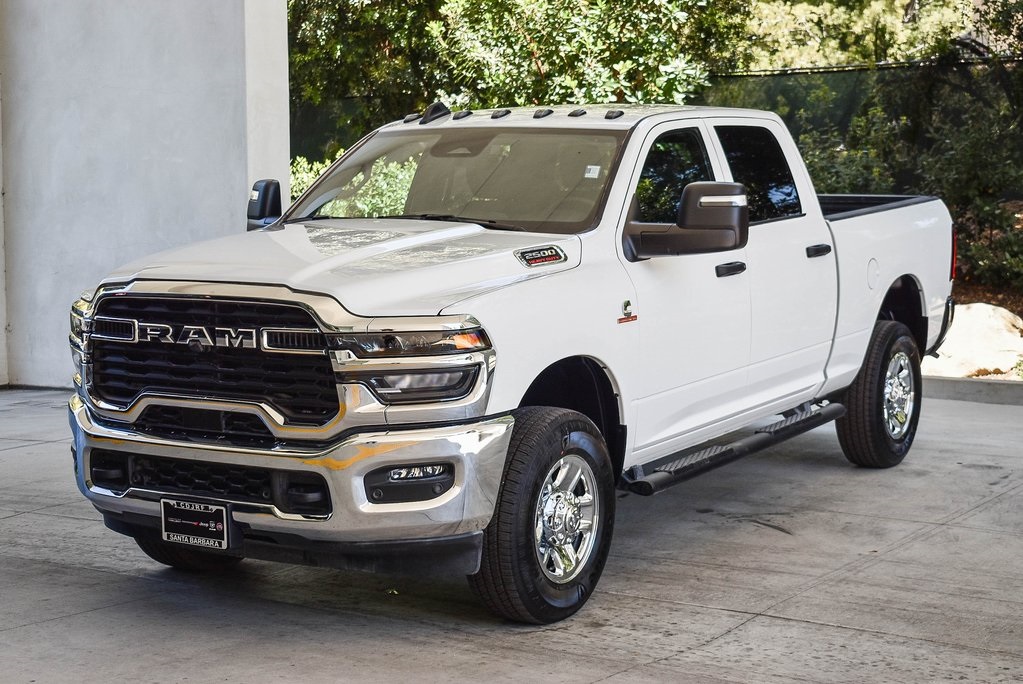 2025 Ram 2500 Tradesman photo 3