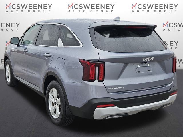 2024 Kia Sorento LX photo 3