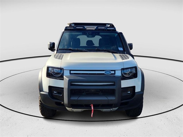 2024 Land Rover Defender 110 S photo 8