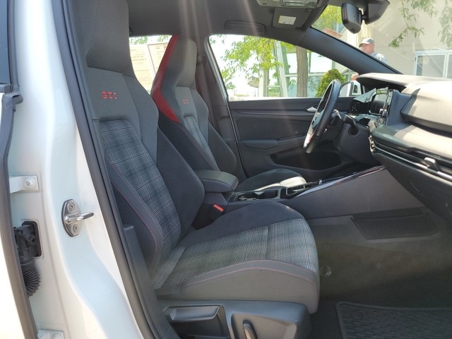 2024 Volkswagen Golf GTI S photo 17