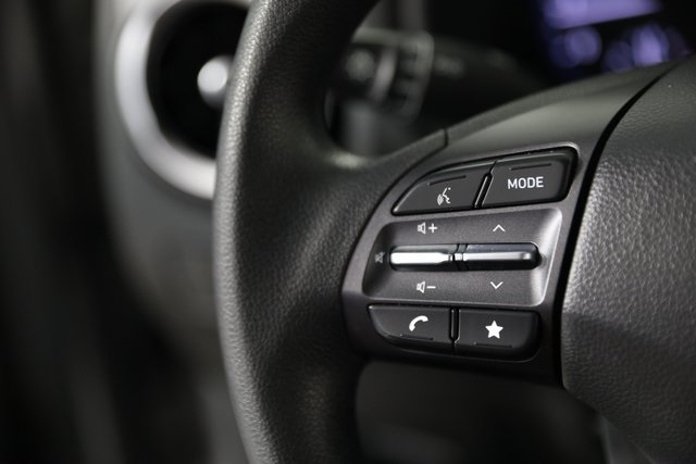 2023 Hyundai Kona SEL photo 4