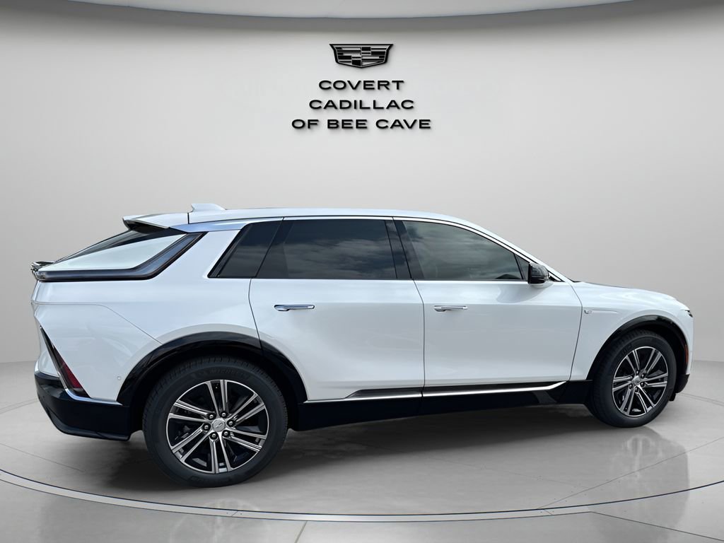 2025 Cadillac Lyriq Luxury photo 10