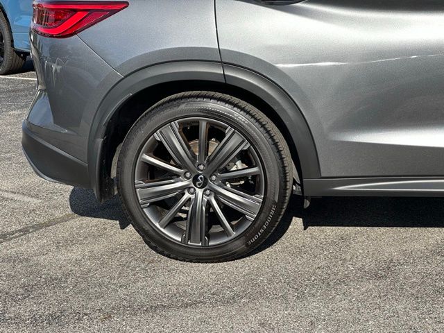 2020 Infiniti QX50 Essential photo 8
