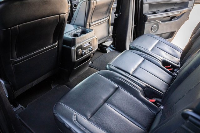 2019 Ford Expedition XLT photo 28