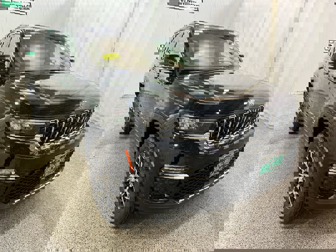 2025 Jeep Grand Cherokee Limited's photo