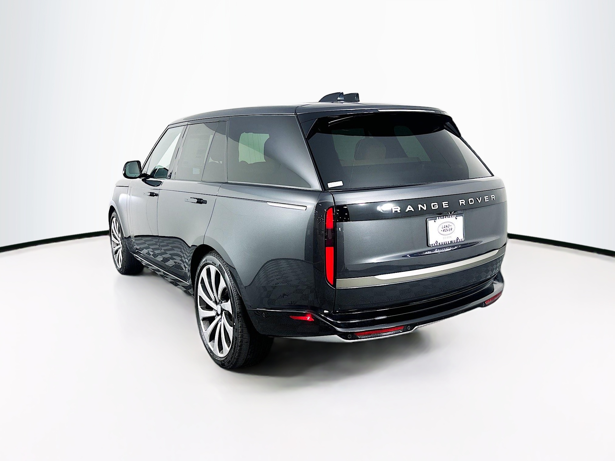 2025 Land Rover Range Rover SE photo 5
