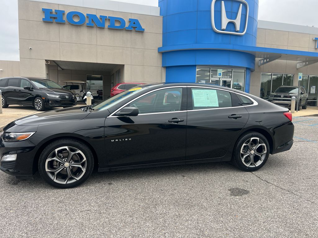 2024 Chevrolet Malibu 1LT's photo