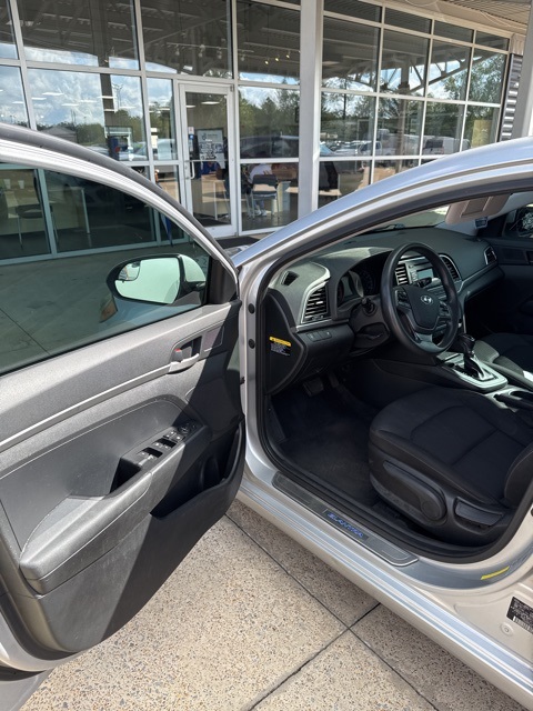 2018 Hyundai Elantra SE photo 9