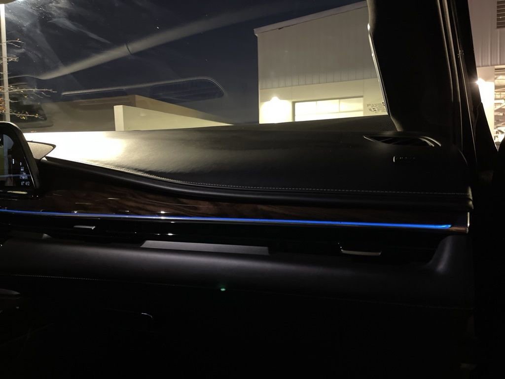 2023 Cadillac Escalade ESV Premium Luxury Platinum photo 12