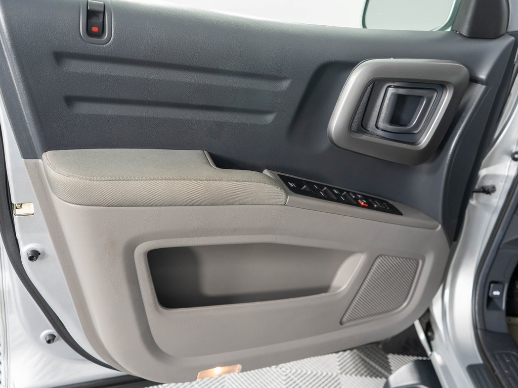 2010 Honda Ridgeline RTS photo 20