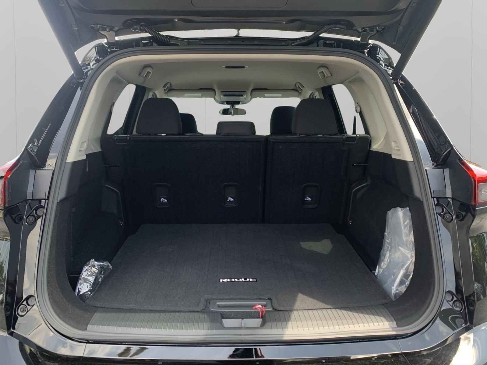 2026 Nissan Rogue SV photo 27