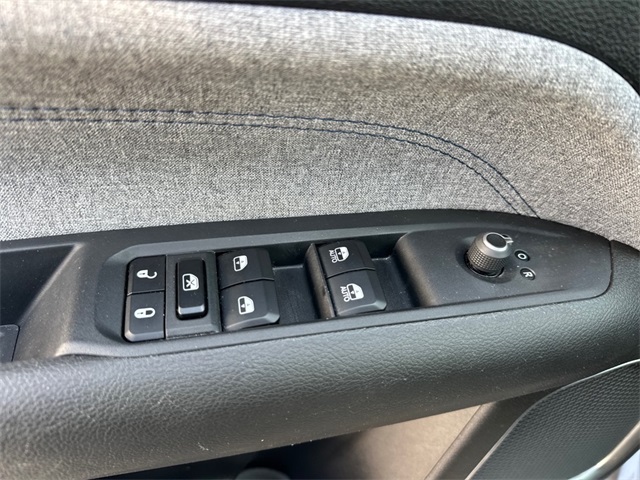 2024 Jeep Compass Latitude photo 14