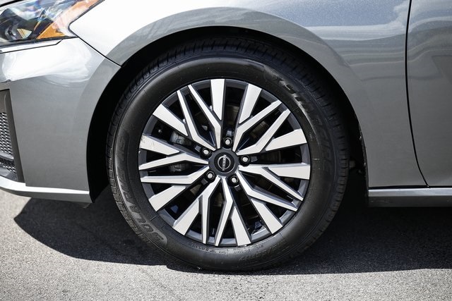 2023 Nissan Altima 2.5 SV photo 3
