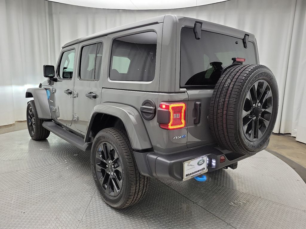 2023 Jeep Wrangler Sahara 4xe photo 4