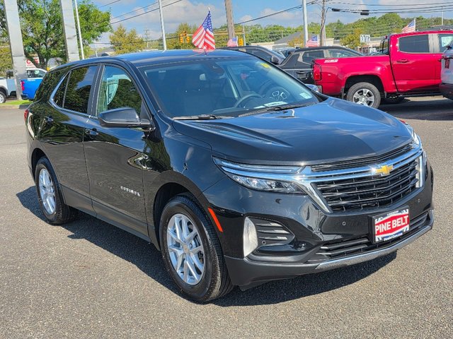 2023 Chevrolet Equinox LT photo 3