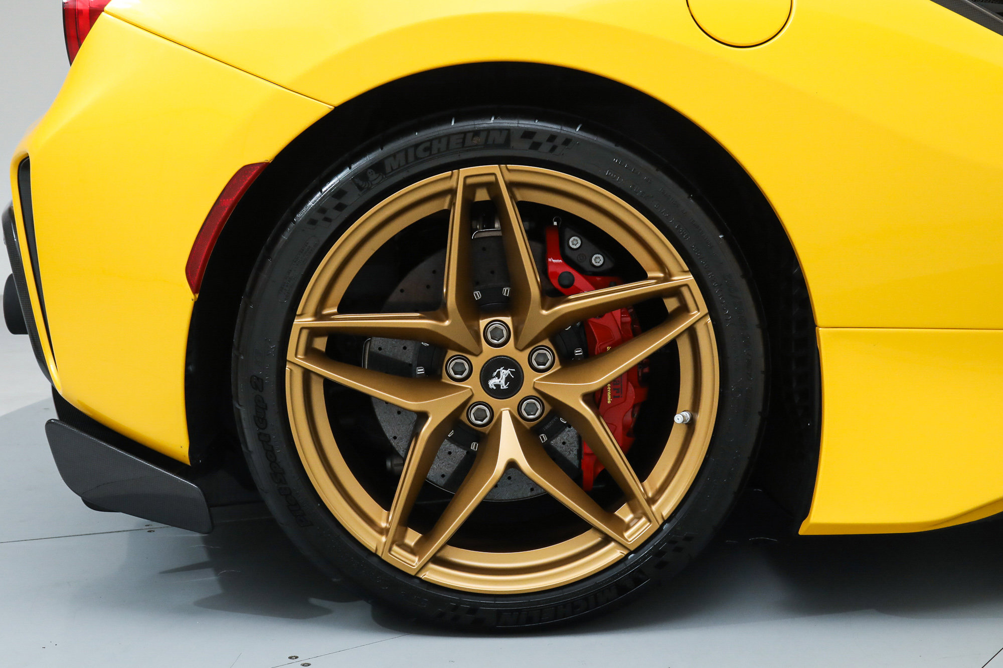 2020 Ferrari 488 Pista Spider photo 38