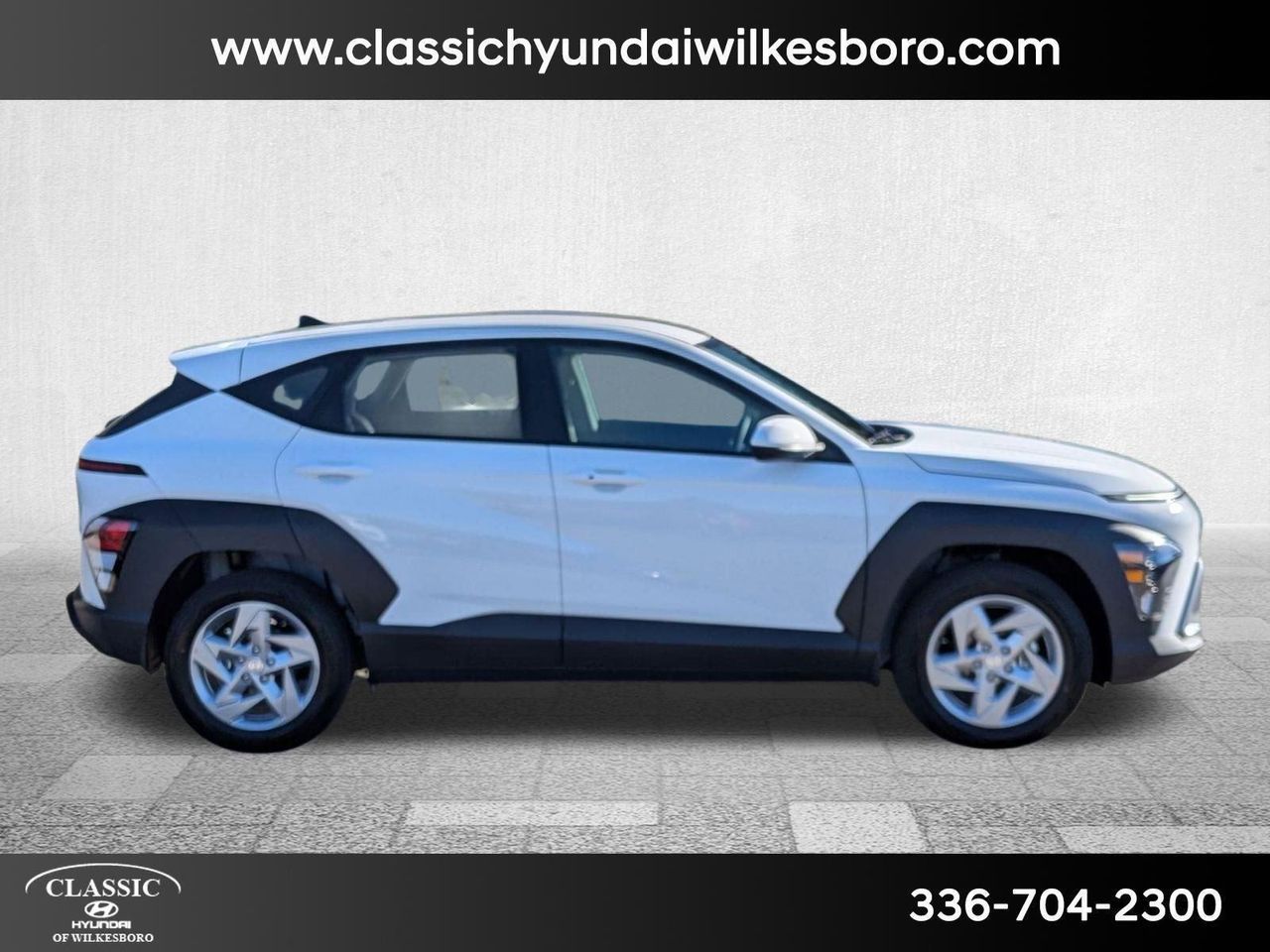 2026 Hyundai Kona SE photo 3