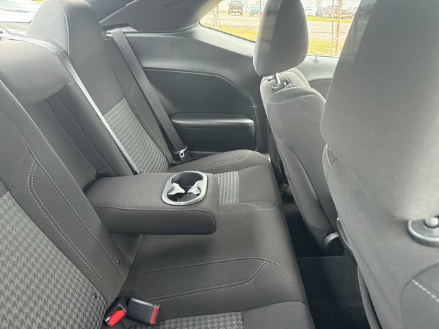 2021 Dodge Challenger SXT photo 3