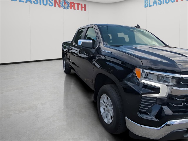 2023 Chevrolet Silverado 1500 LT photo 4