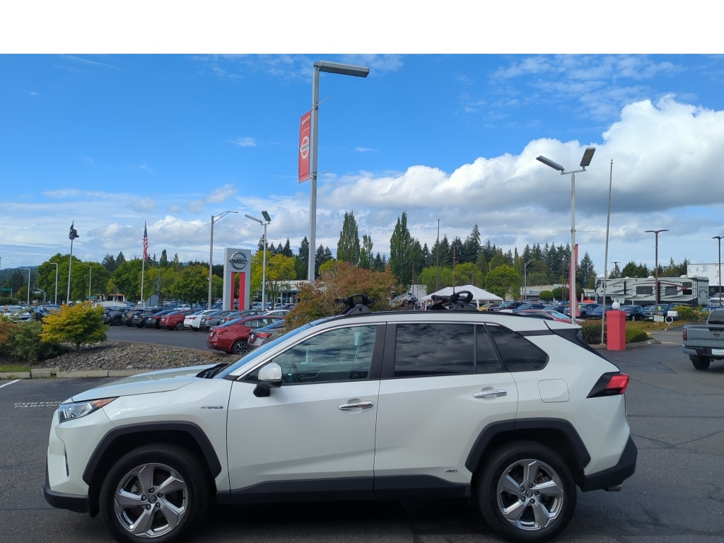 2020 Toyota RAV4 Hybrid Limited photo 2