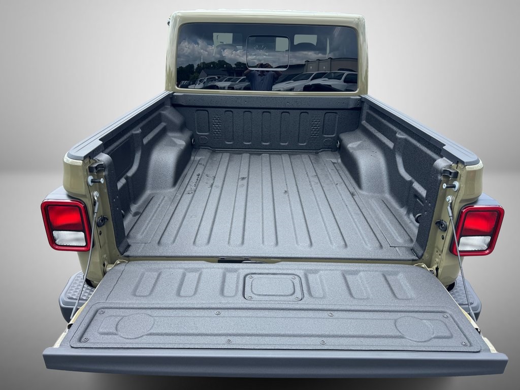 2025 Jeep Gladiator Sport photo 8