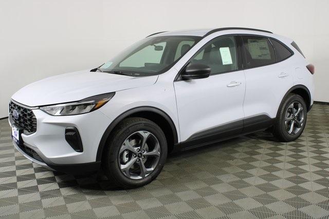 2026 Ford Escape ST-Line photo 2