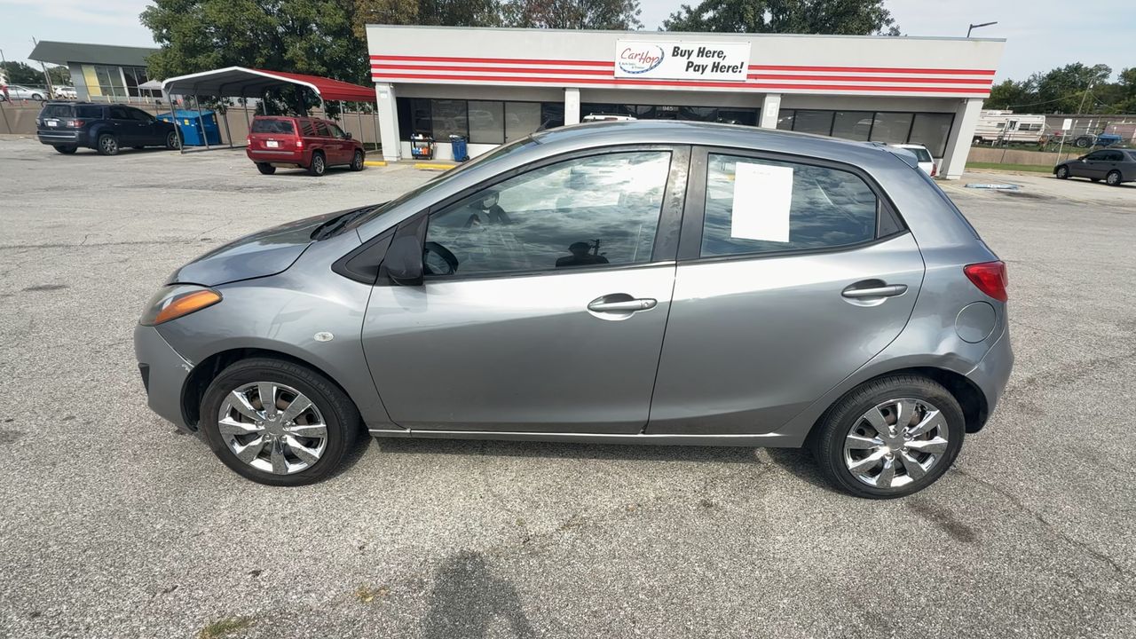 2014 Mazda Mazda2 Sport photo 4