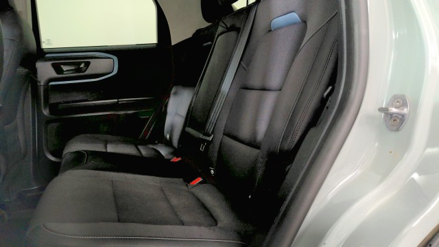 Used 2022 Cactus Grey Ford Badlands image 24