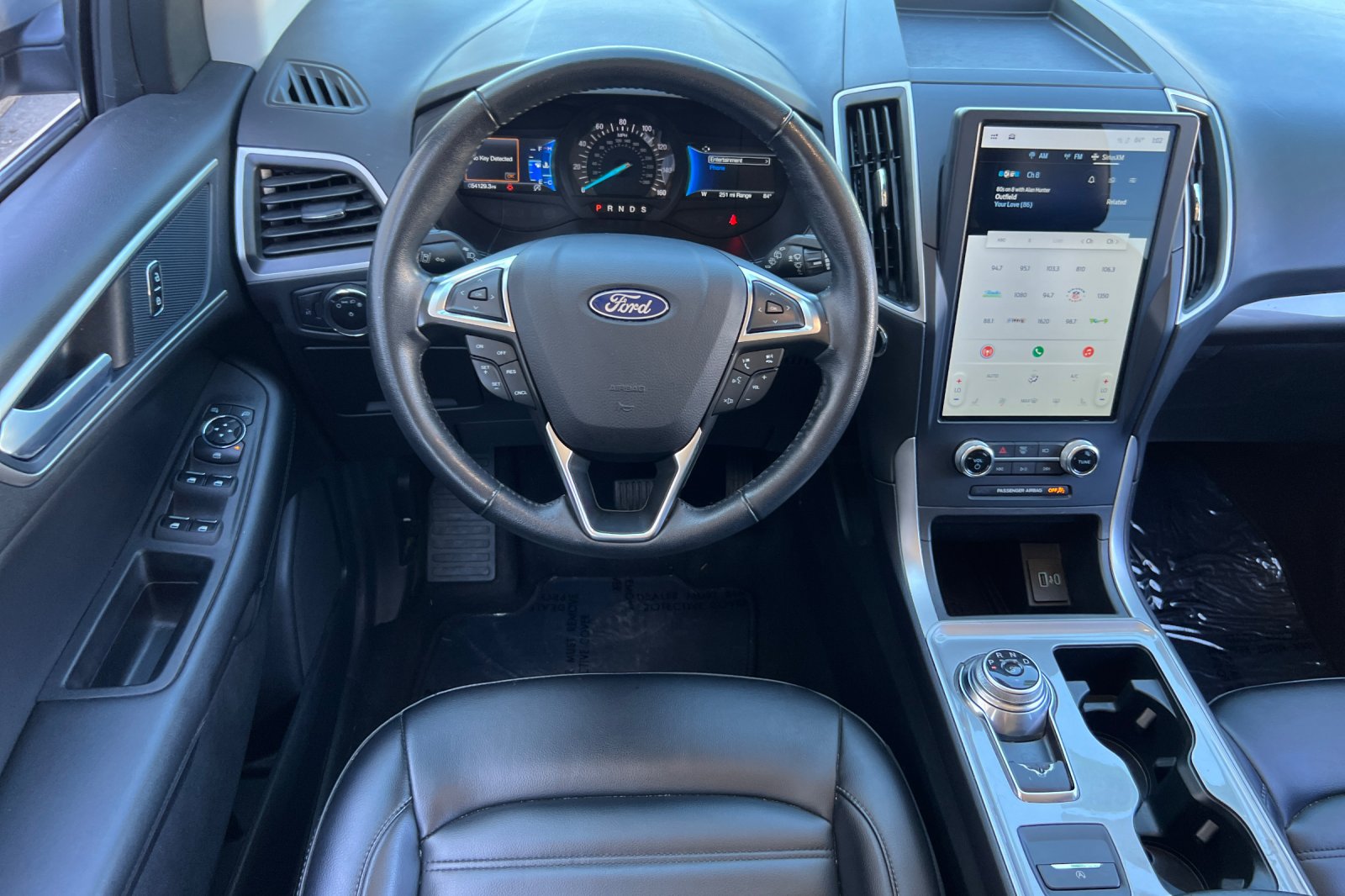 2023 Ford Edge SEL photo 10