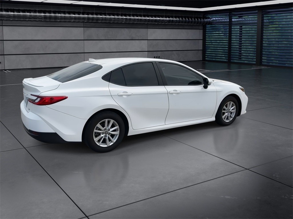 2025 Toyota Camry LE photo 8