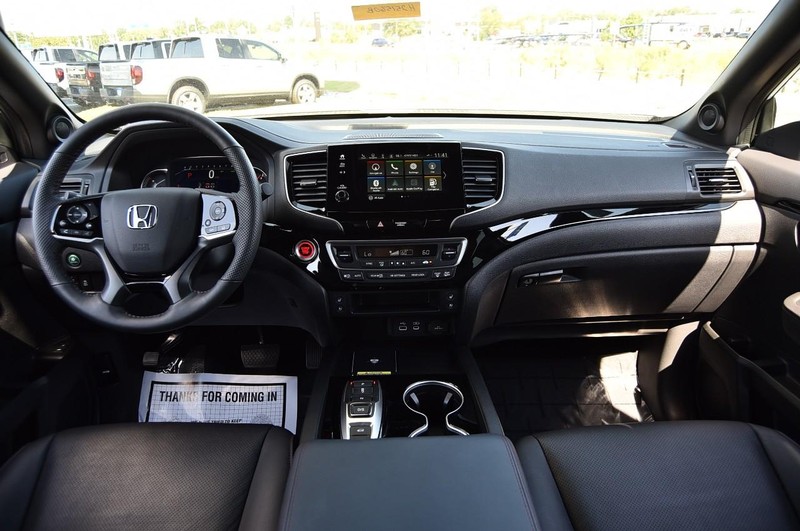 2024 Honda Passport Black Edition photo 6