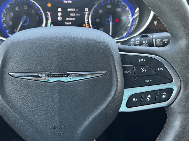 2022 Chrysler Pacifica Pinnacle photo 26