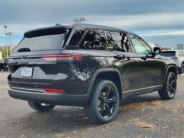 2025 Jeep Grand Cherokee Altitude X photo 3