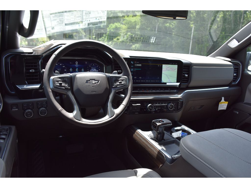 2025 Chevrolet Silverado 1500 RST photo 10