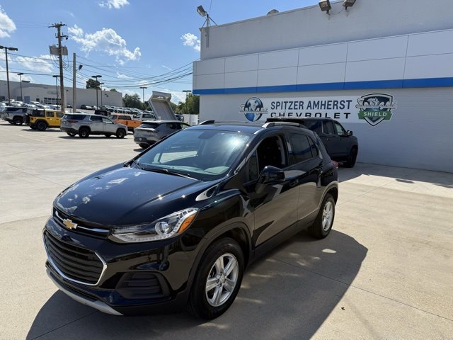 2022 Chevrolet Trax LT photo 3