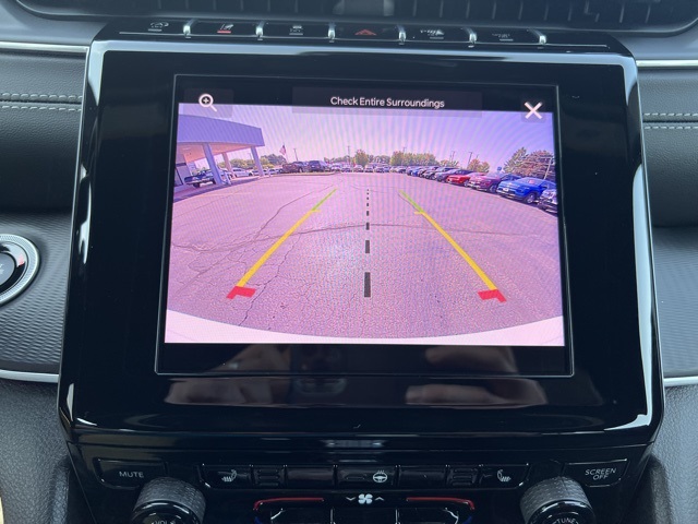 2025 Jeep Grand Cherokee Altitude photo 12