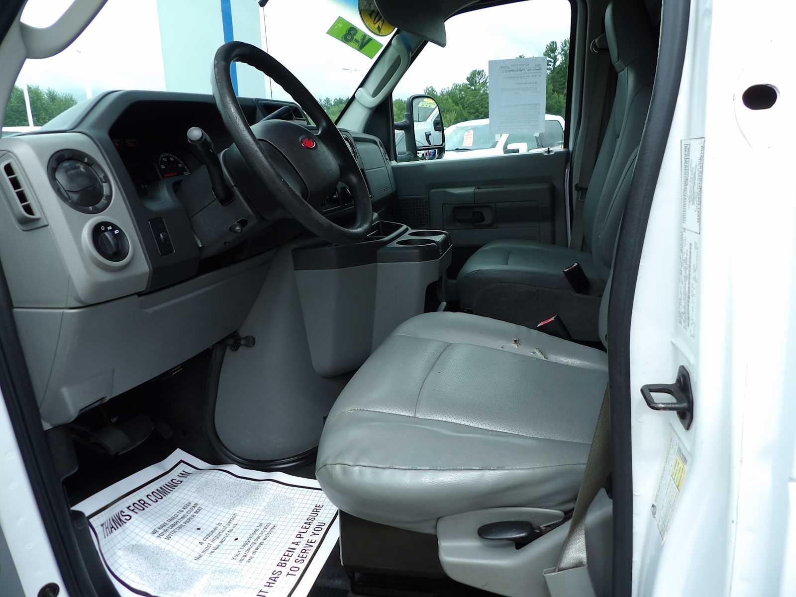 2014 Ford E-150 photo 16