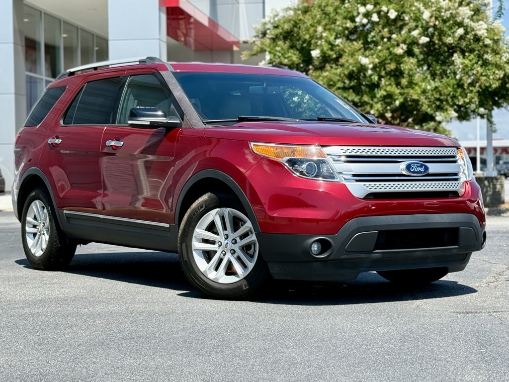 2014 Ford Explorer XLT photo 2