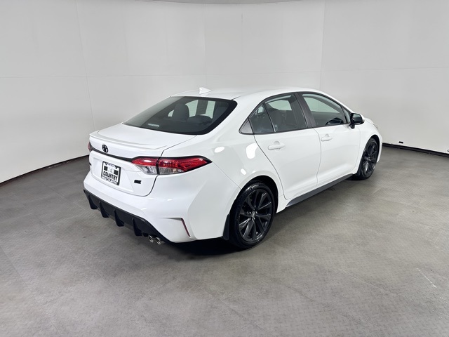 2023 Toyota Corolla SE photo 3