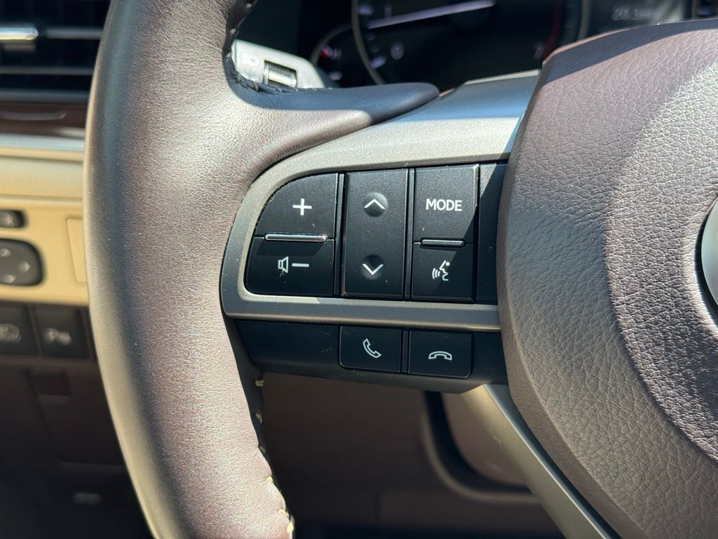 2017 Lexus ES 350 Luxury photo 11