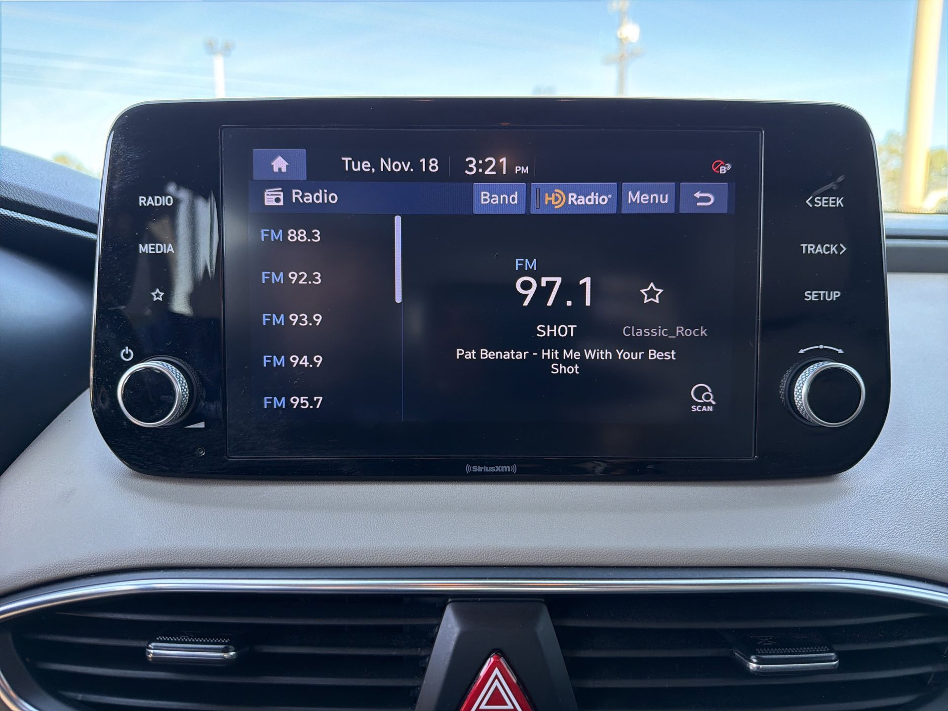 2022 Hyundai Santa Fe SEL photo 3