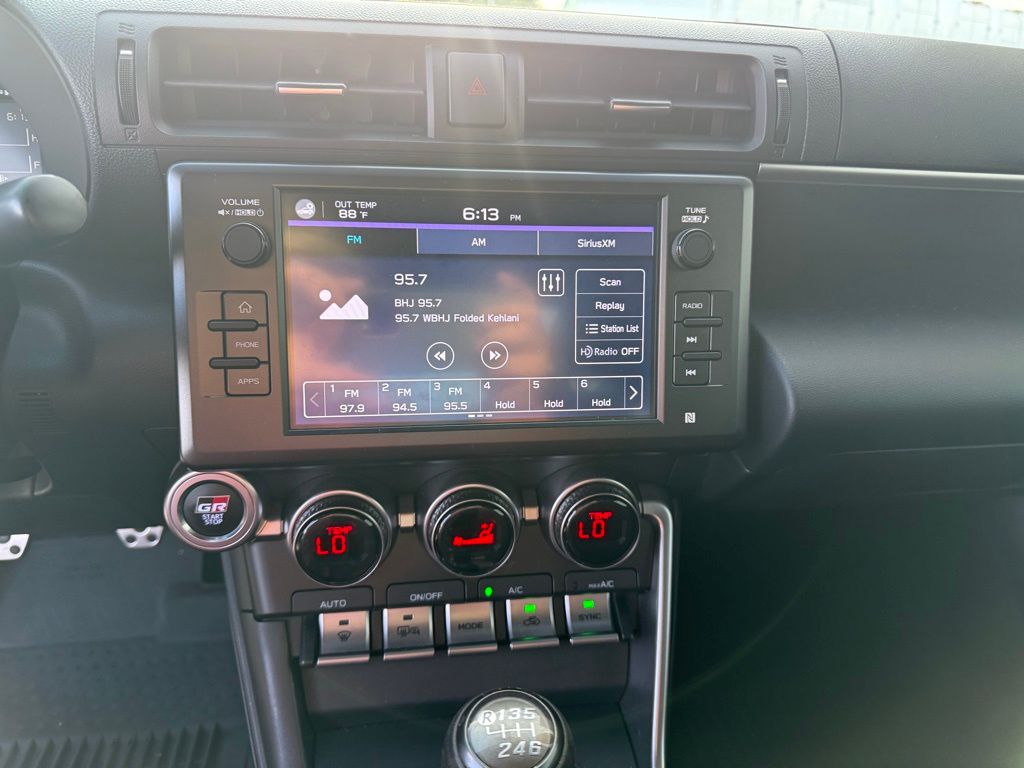 2023 Toyota GR86 Premium photo 18